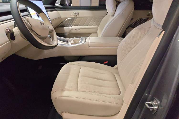 Used ONVO Luxeed L90 2025 Model—Max Six-Seater Version Left Front Seat