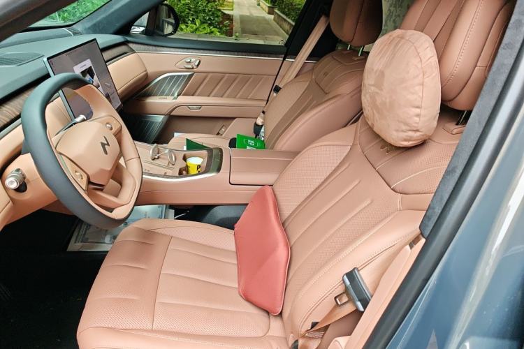 Used ONVO Luxeed L90 2025 Model—Max Six-Seater Version Left Front Seat