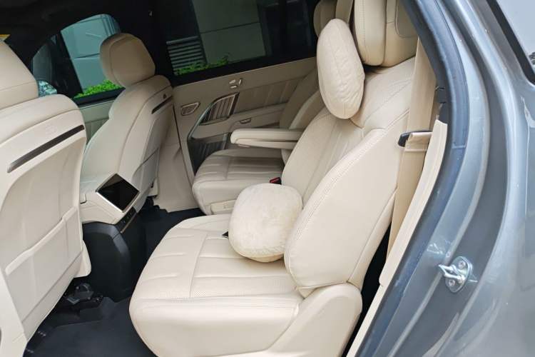Used ONVO Luxeed L90 2025 Model—Max Six-Seater Version Left Rear Seat