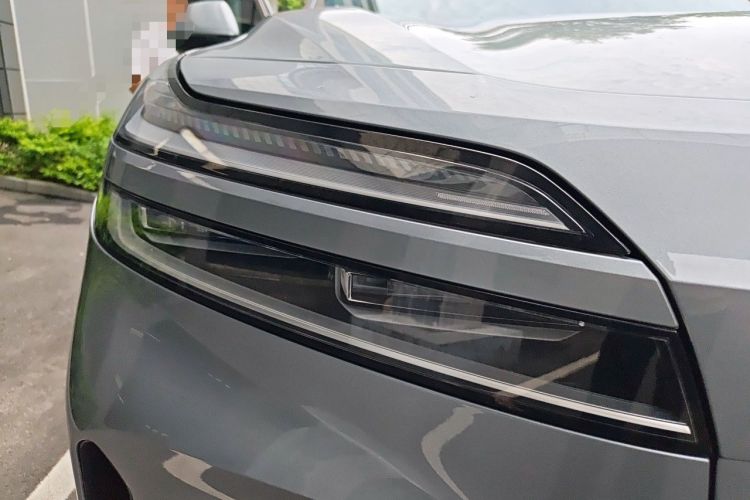 Used ONVO Luxeed L90 2025 Model—Max Six-Seater Version Right Front Headlight