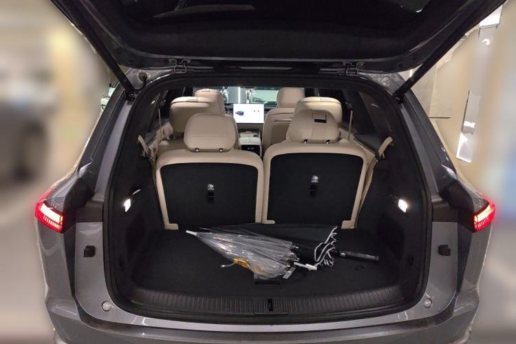 Used ONVO Luxeed L90 2025 Model—Max Six-Seater Version Trunk