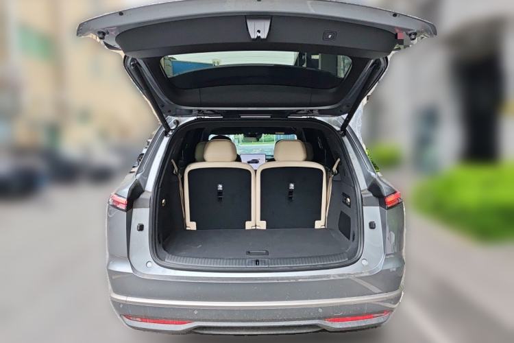 Used ONVO Luxeed L90 2025 Model—Max Six-Seater Version Trunk