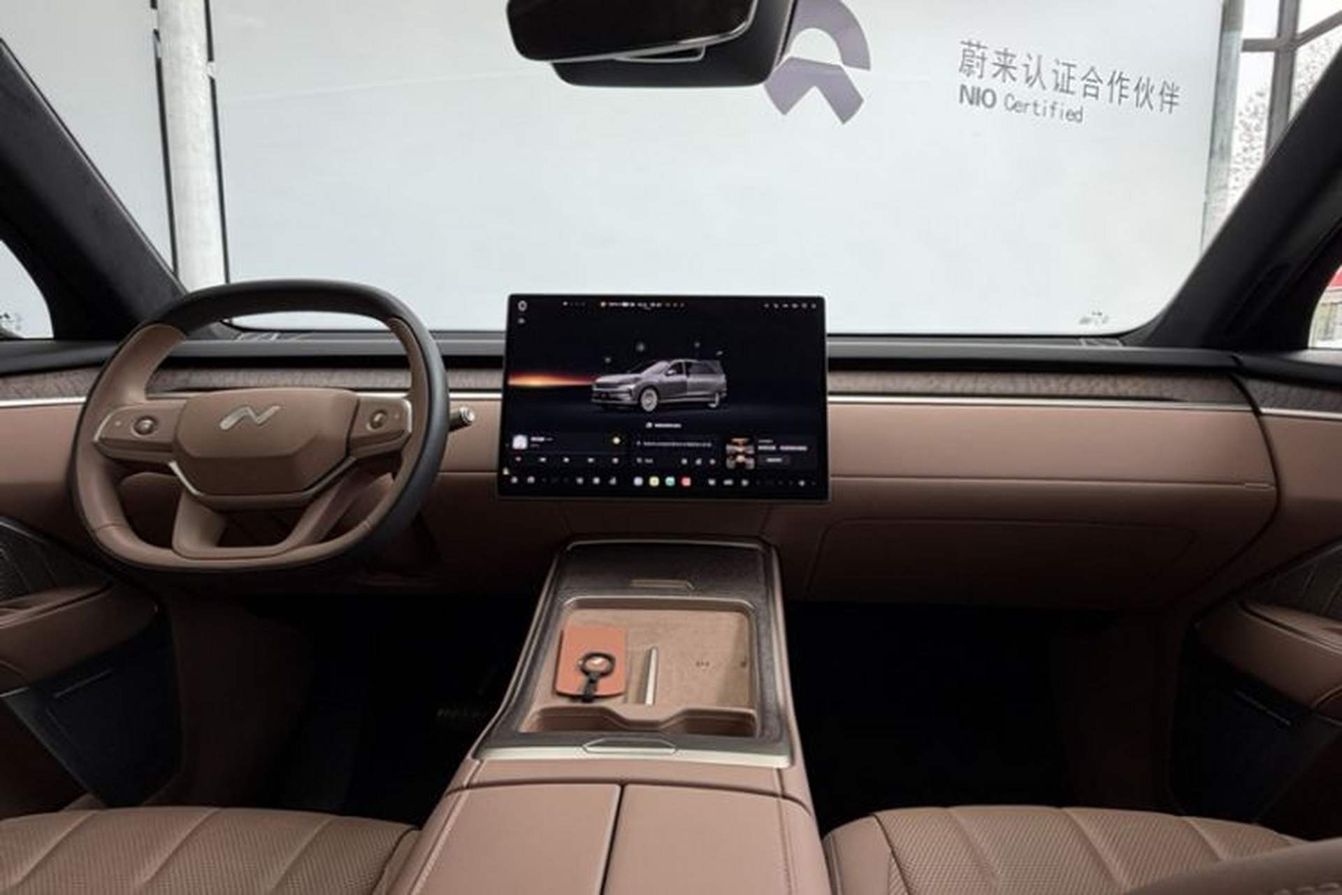 Used ONVO Luxeed L90 2025 Model—Ultra Six-Seater Version Audio And AC Panel
