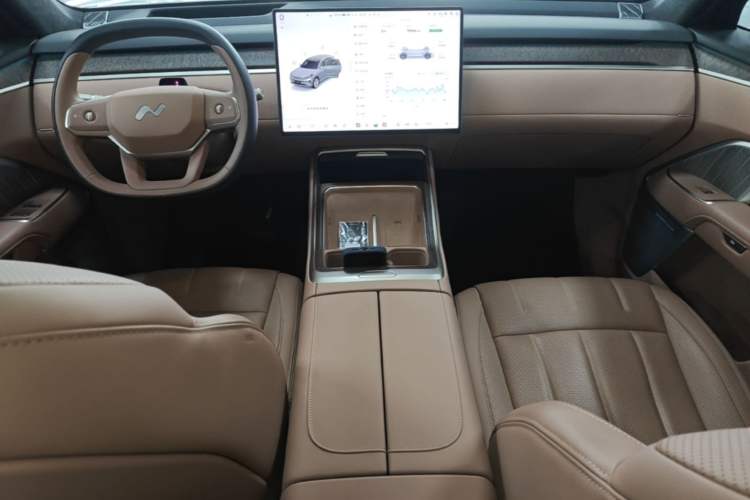 Used ONVO Luxeed L90 2025 Model Ultra Six-Seater 60-degree Battery Edition Center Console