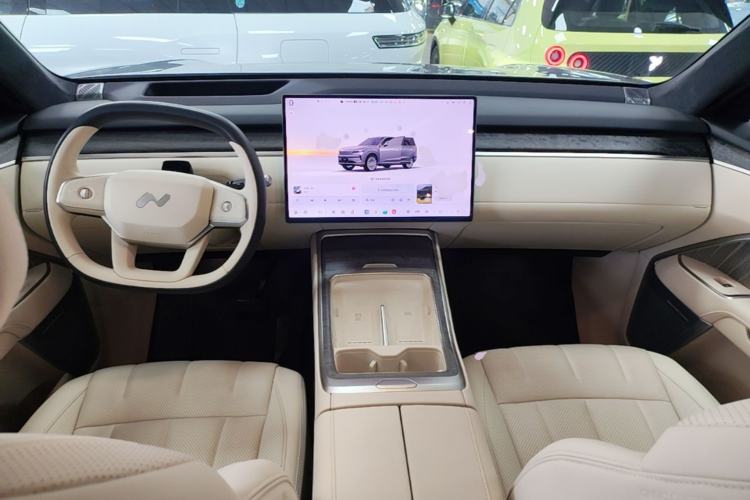 Used ONVO Luxeed L90 2025 Model Ultra Six-Seater 60-degree Battery Edition Center Console