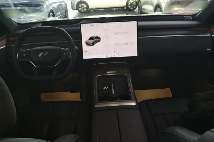 Used ONVO Luxeed L90 2025 Model Max Six-Seater 60-degree Battery Edition Center Console