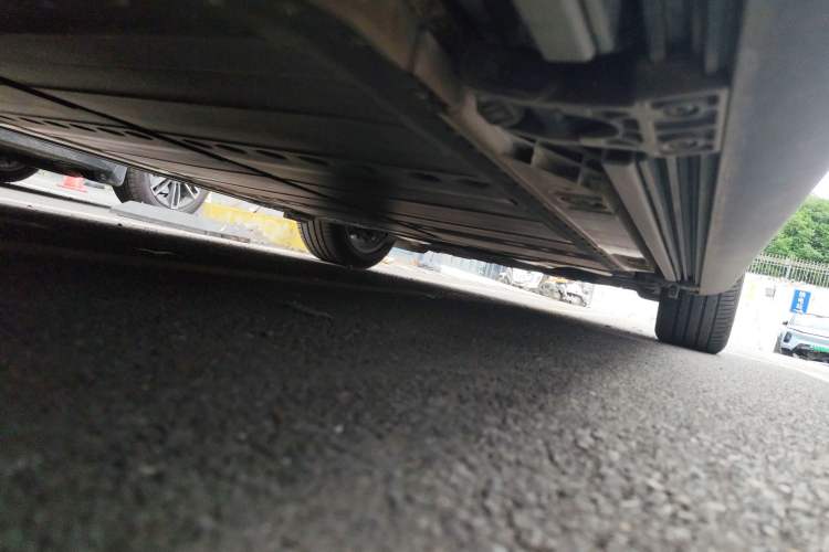 Used ONVO Luxeed L90 2025 Model—Max Six-Seater Version Chassis Rear Right