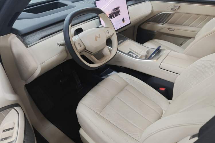 Used ONVO Luxeed L90 2025 Model Ultra Six-Seater 60-degree Battery Edition Driver Seat
