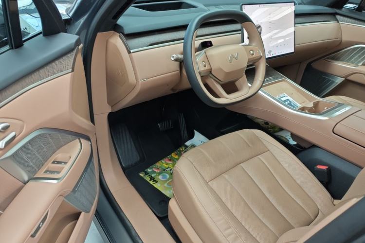 Used ONVO Luxeed L90 2025 Model—Max Six-Seater Version Driver Seat