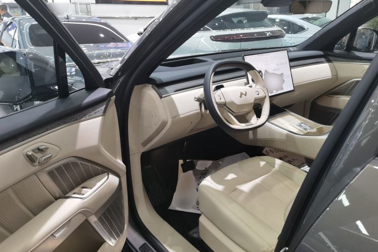 Used ONVO Luxeed L90 2025 Model—Ultra Six-Seater Version Driver Seat