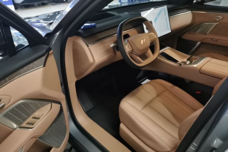 Used ONVO Luxeed L90 2025 Model—Max Six-Seater Version Driver Seat