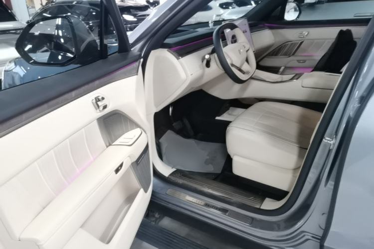 Used ONVO Luxeed L90 2025 Model—Ultra Six-Seater Version Driver Seat