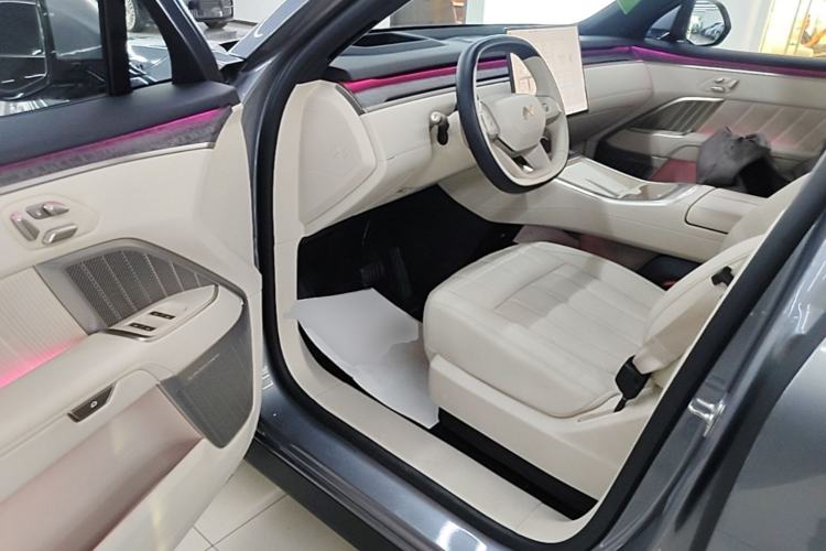 Used ONVO Luxeed L90 2025 Model—Ultra Six-Seater Version Driver Seat