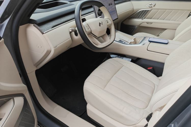 Used ONVO Luxeed L90 2025 Model—Max Six-Seater Version Driver Seat