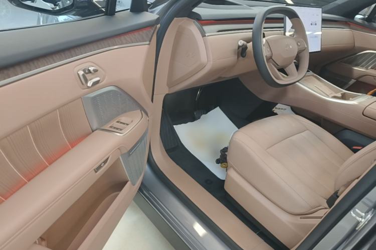 Used ONVO Luxeed L90 2025 Model—Max Six-Seater Version Driver Seat