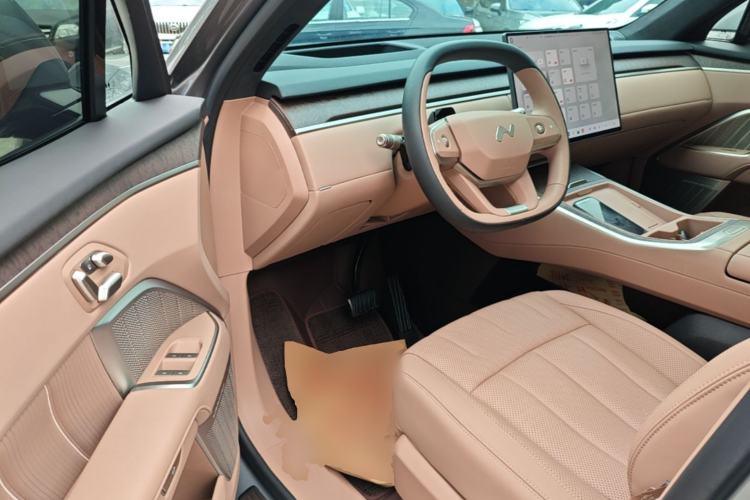 Used ONVO Luxeed L90 2025 Model—Max Six-Seater Version Driver Seat