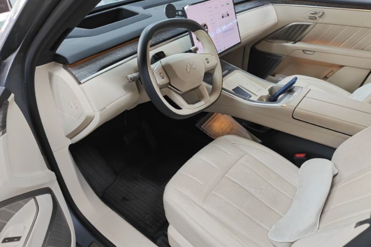 Used ONVO Luxeed L90 2025 Model—Max Six-Seater Version Driver Seat