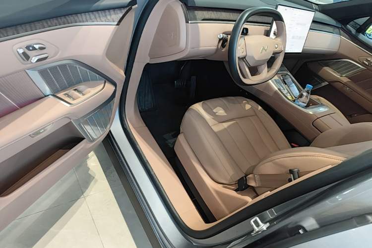Used ONVO Luxeed L90 2025 Model—Pro Seven-Seater Version Driver Seat