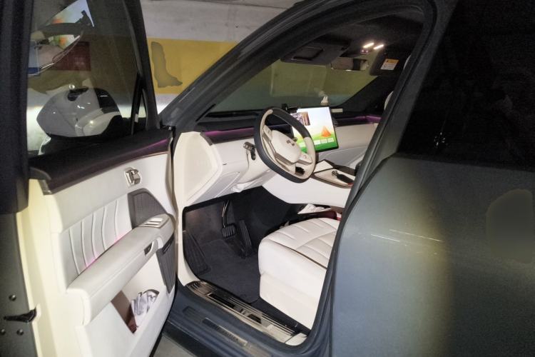 Used ONVO Luxeed L90 2025 Model—Max Six-Seater Version Driver Seat