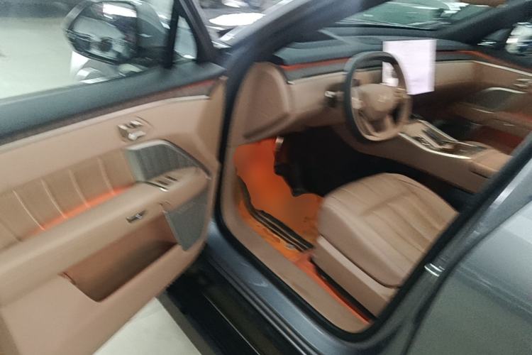 Used ONVO Luxeed L90 2025 Model—Ultra Six-Seater Version Driver Seat