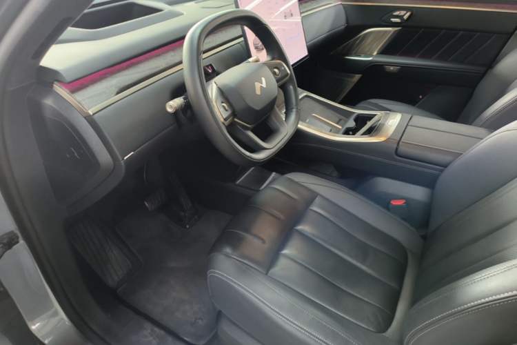 Used ONVO Luxeed L90 2025 Model—Max Six-Seater Version Driver Seat
