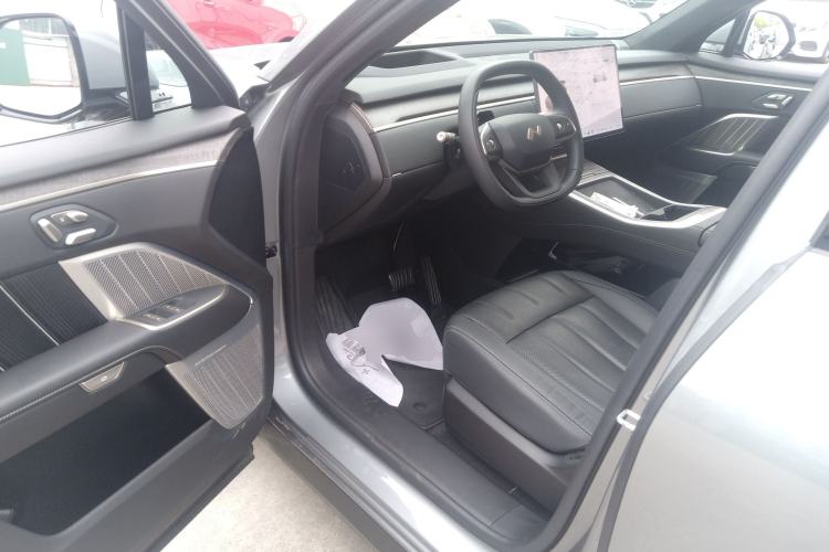 Used ONVO Luxeed L90 2025 Model—Ultra Six-Seater Version Driver Seat
