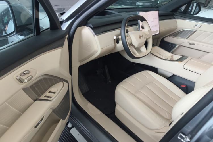 Used ONVO Luxeed L90 2025 Model—Ultra Six-Seater Version Driver Seat
