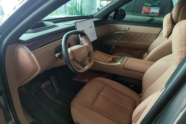 Used ONVO Luxeed L90 2025 Model—Ultra Six-Seater Version Driver Seat