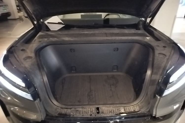 Used ONVO Luxeed L90 2025 Model—Max Six-Seater Version Engine Bay