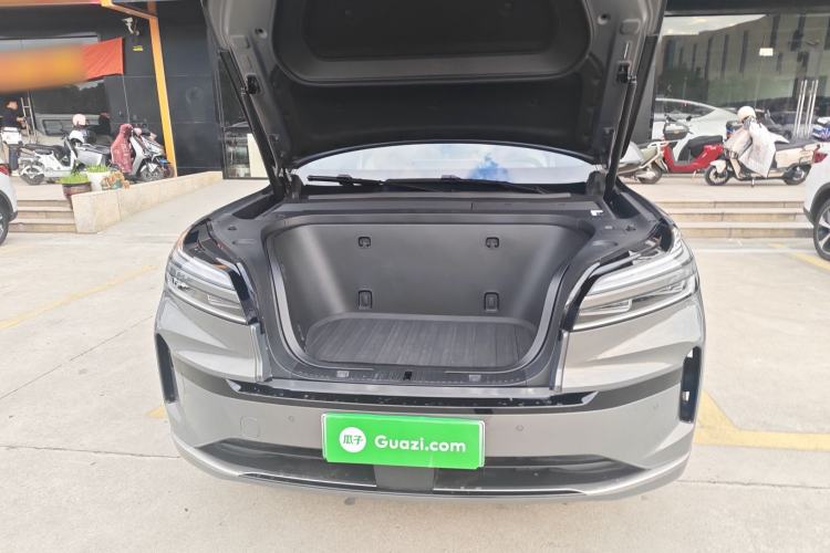 Used ONVO Luxeed L90 2025 Model—Max Six-Seater Version Engine Bay