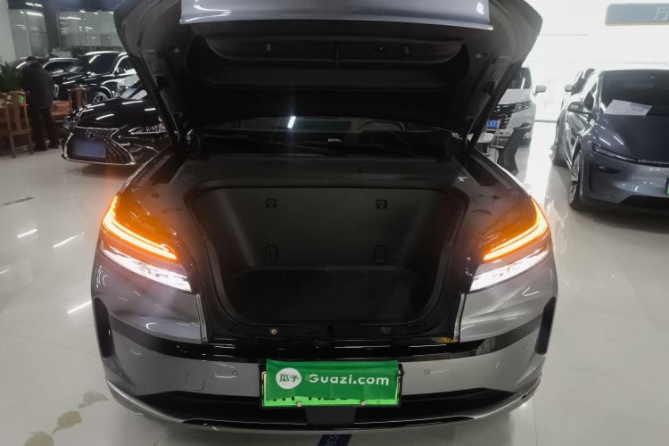 Used ONVO Luxeed L90 2025 Model—Max Six-Seater Version Engine Bay