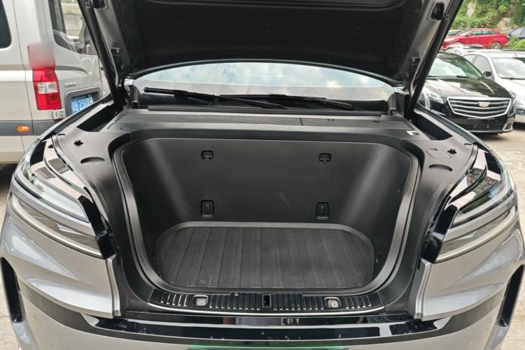 Used ONVO Luxeed L90 2025 Model—Max Six-Seater Version Engine Bay