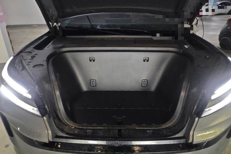Used ONVO Luxeed L90 2025 Model—Max Six-Seater Version Engine Bay