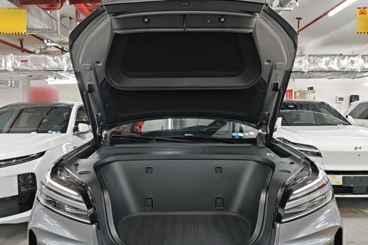 Used ONVO Luxeed L90 2025 Model—Max Six-Seater Version Engine Bay