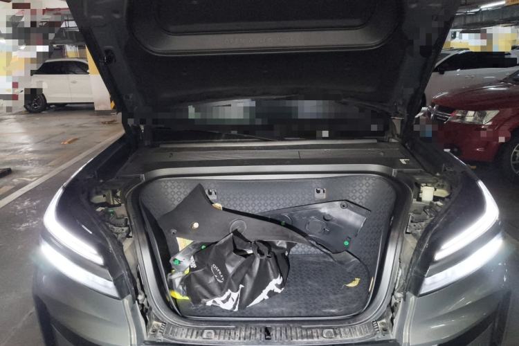Used ONVO Luxeed L90 2025 Model—Max Six-Seater Version Engine Bay