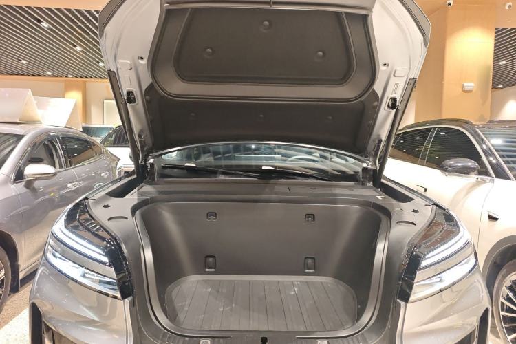 Used ONVO Luxeed L90 2025 Model—Max Six-Seater Version Engine Bay
