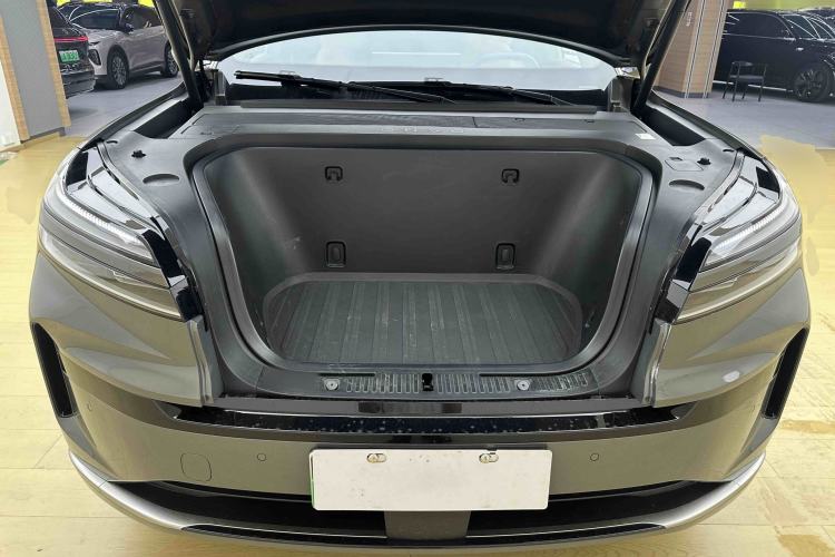 Used ONVO Luxeed L90 2025 Model—Max Six-Seater Version Engine Bay