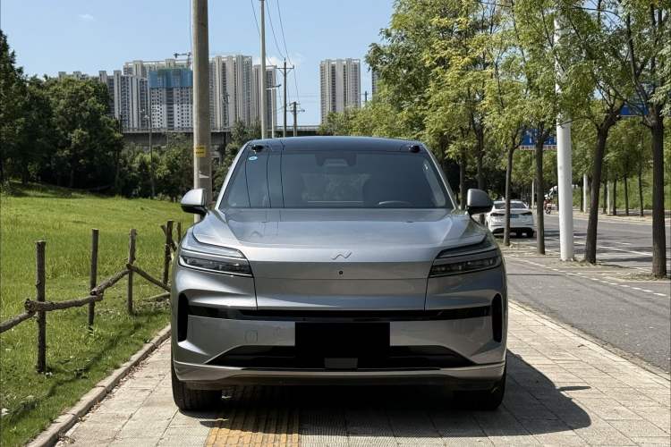 Used ONVO Luxeed L90 2025 Model Max Six-Seater 60-degree Battery Edition Exterior 1