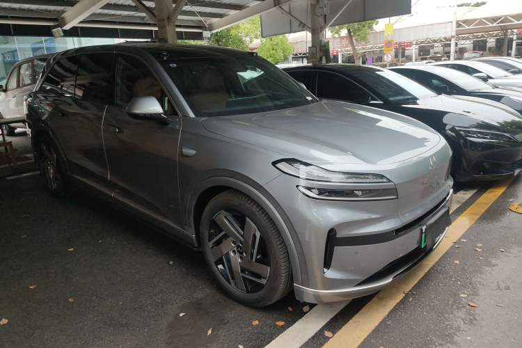 Used ONVO Luxeed L90 2025 Model—Max Six-Seater Version Exterior 1