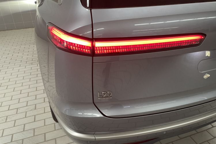 Used ONVO Luxeed L90 2025 Model—Max Six-Seater Version Exterior 10