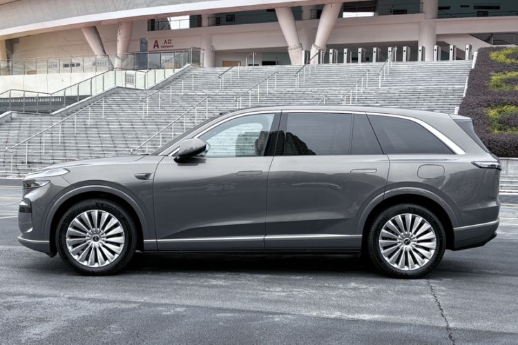 Used ONVO Luxeed L90 2025 Model—Ultra Six-Seater Version Exterior 3