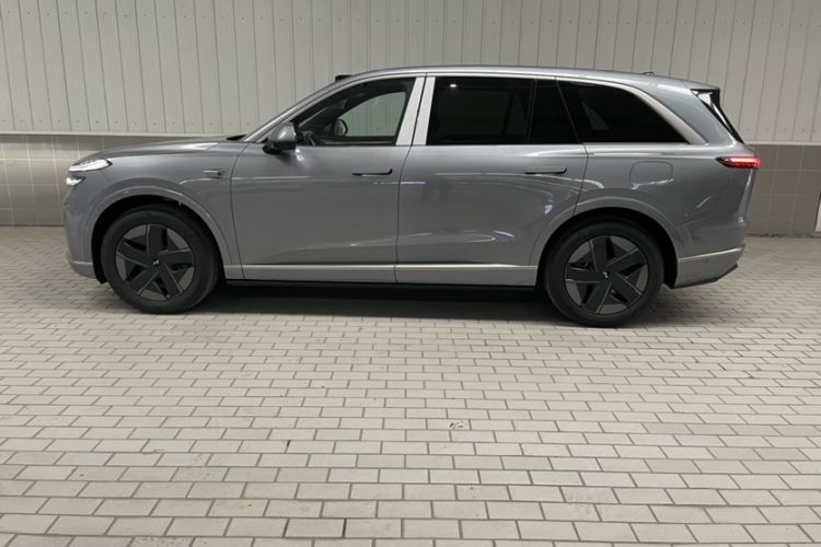 Used ONVO Luxeed L90 2025 Model—Max Six-Seater Version Exterior 3