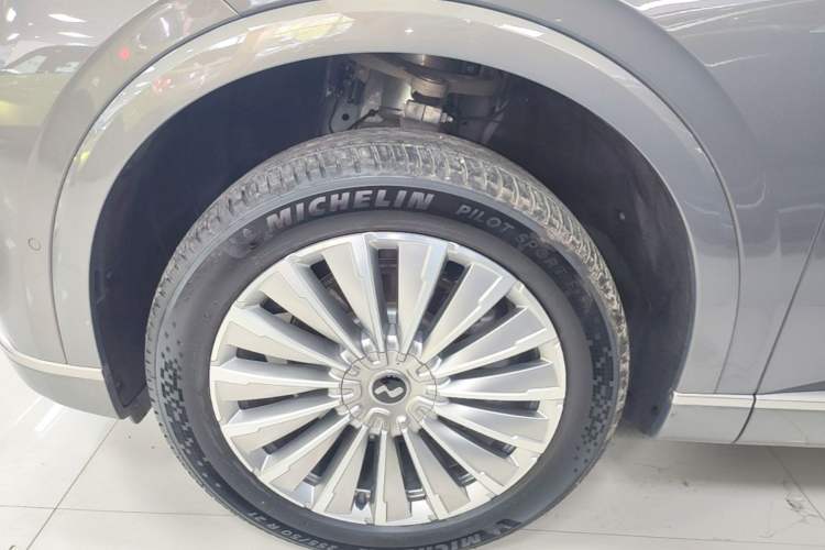 Used ONVO Luxeed L90 2025 Model Max Six-Seater 60-degree Battery Edition Exterior 4