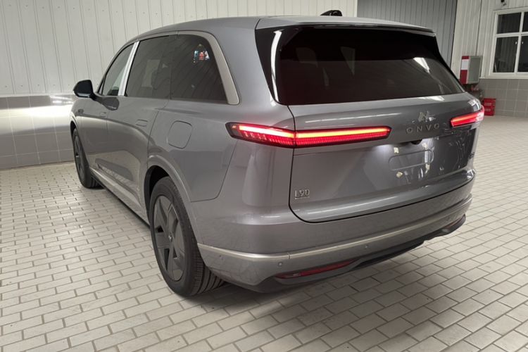 Used ONVO Luxeed L90 2025 Model—Max Six-Seater Version Exterior 4