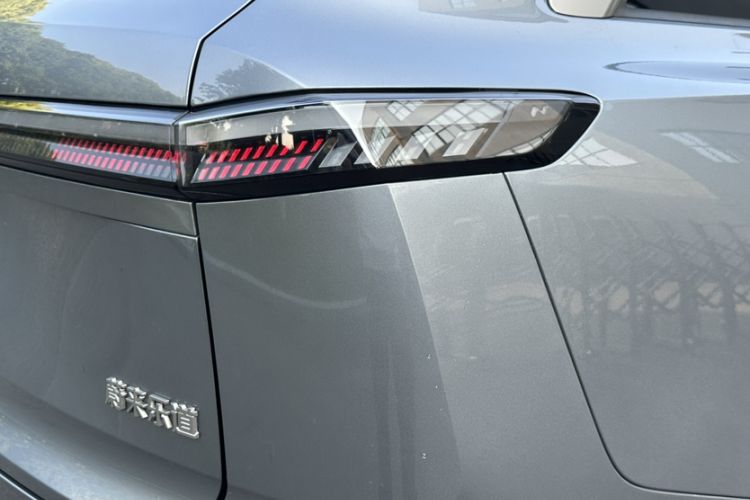 Used ONVO Luxeed L90 2025 Model—Max Six-Seater Version Exterior 4