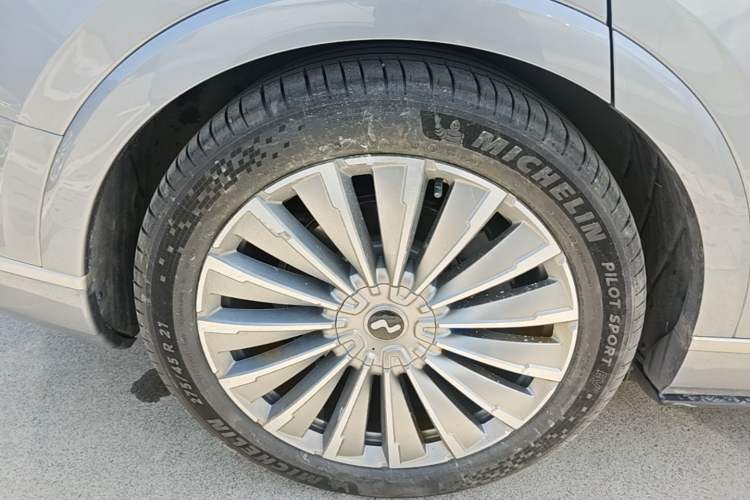 Used ONVO Luxeed L90 2025 Model—Max Six-Seater Version Exterior 5