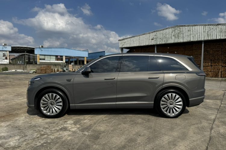 Used ONVO Luxeed L90 2025 Model—Max Six-Seater Version Exterior 5