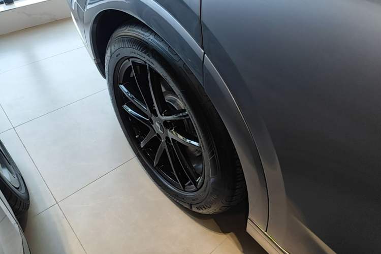 Used ONVO Luxeed L90 2025 Model—Pro Seven-Seater Version Exterior 5