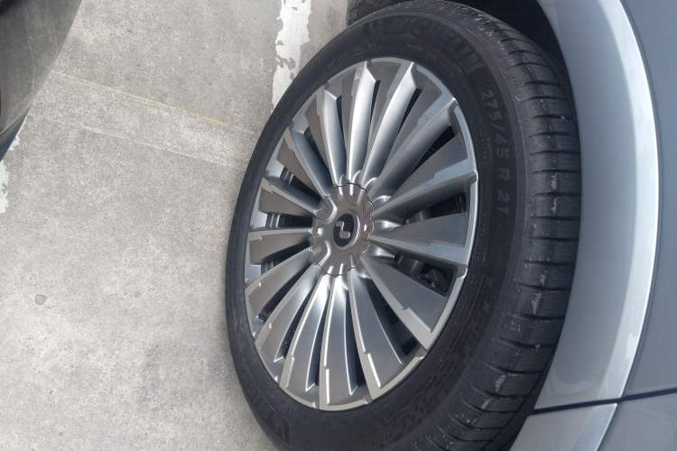 Used ONVO Luxeed L90 2025 Model—Ultra Six-Seater Version Exterior 5