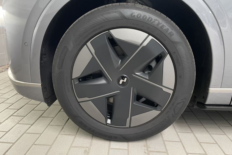 Used ONVO Luxeed L90 2025 Model—Max Six-Seater Version Exterior 8